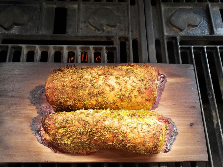 Curry-Schweinefilet vom Zedernholzbrett