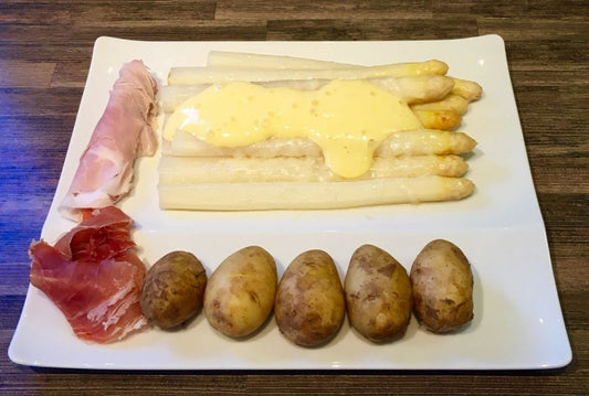 Indirekt gegrillter Spargel